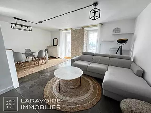 Saint Priest en Jarez 42270 Achat / Vente maison 4 pièces t4 au dernier étage terrasse