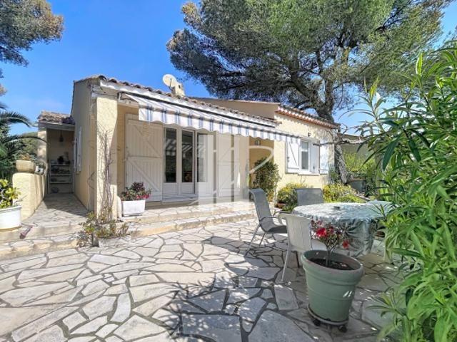 SAINT RAPHAËL AU COEUR D'UN DOMAINE RECHERCHÉ, VILLA 130 m2