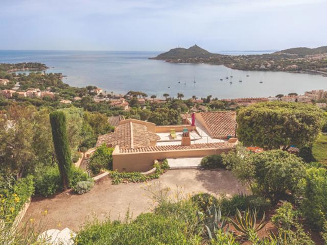 Saint Raphaël Agay, villa vue mer panoramique, piscine chauffée, 5 chambres