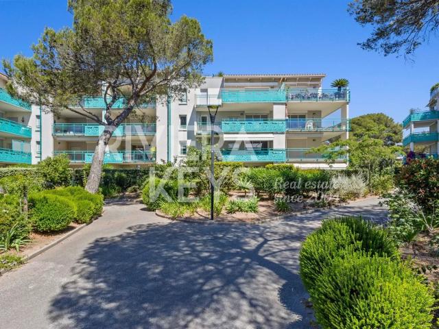 Saint Raphael Boulouris: Appartement 3 pièces, terrasse. 72m² Saint Raphaël