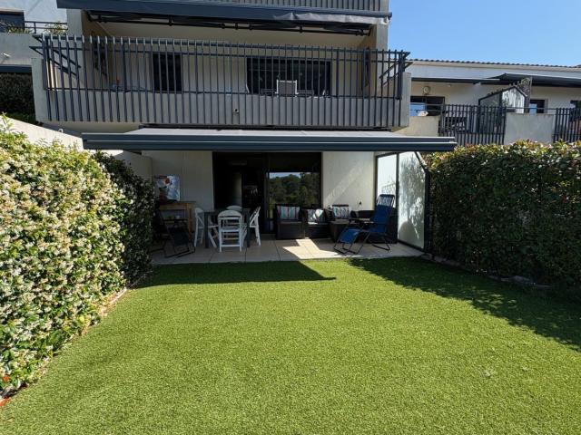 SAINT RAPHAEL F3 loué meublé avec jardin privatif