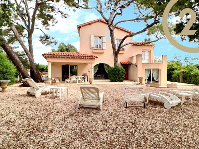 SAINT RAPHAËL SANTA LUCIA VILLA 5 PIECES À 100M DE LA MER