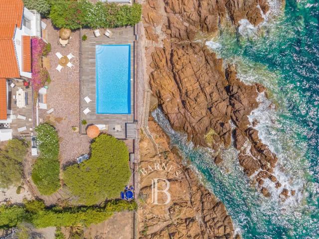 Saint Raphaël Villa Pied Dans L'eau Dans Un Domaine Privé 189m² Saint Raphaël
