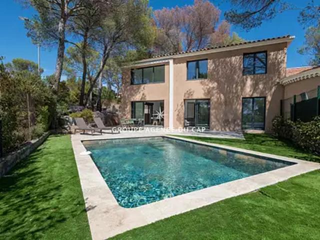 Saint Raphaël 83700 Achat / Vente maison 5 pièces t5 au dernier étage piscine