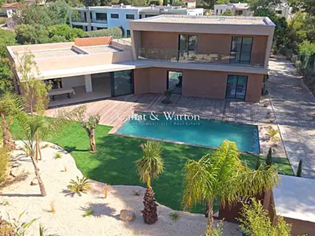 Saint Raphaël 83700 Achat / Vente maison 6 pièces t6 au dernier étage piscine