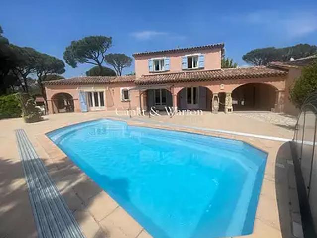 Saint Raphaël 83700 Achat / Vente maison 6 pièces t6 piscine terrasse