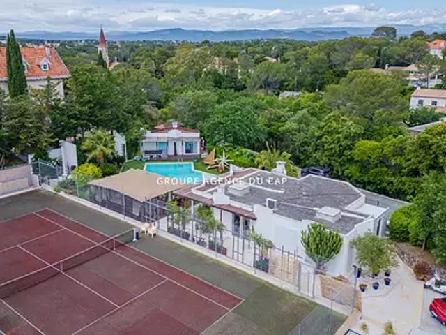 Saint Raphaël 83700 Achat / Vente maison 7 pièces t7 au dernier étage piscine