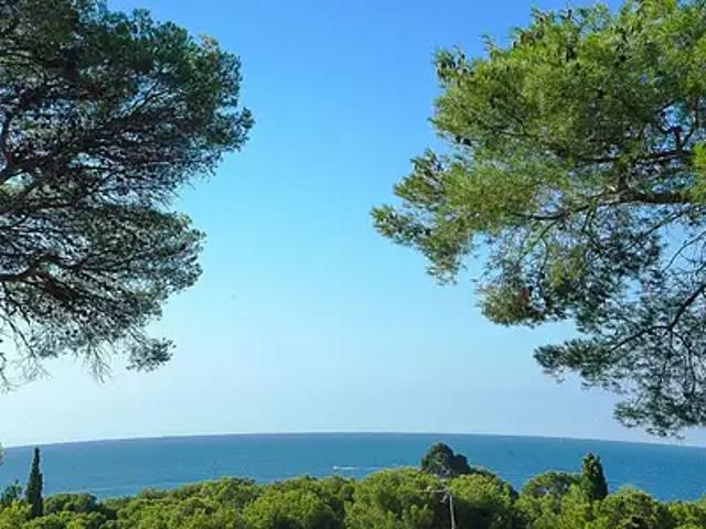 Saint Raphaël 83700 Achat / Vente maison 9 pièces t9 piscine