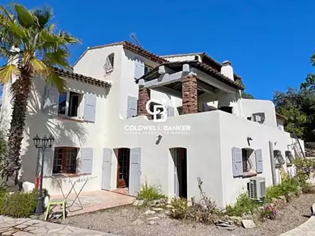Saint Raphaël 83700 Achat / Vente maison 12 pièces t12 piscine