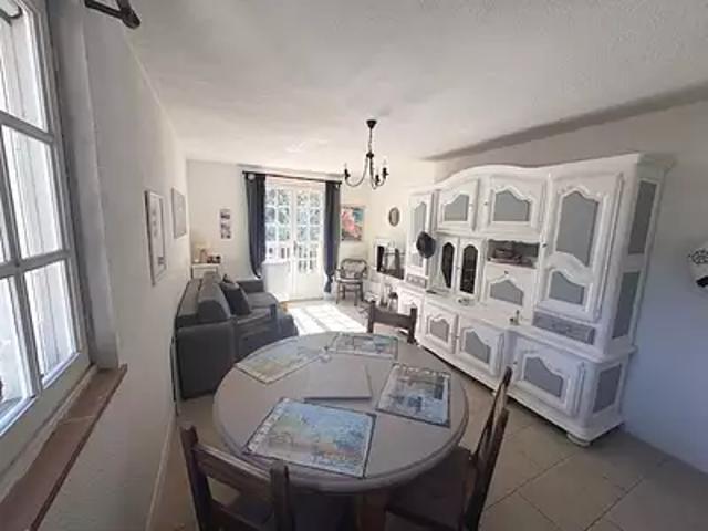 Saint Raphaël 83700 Achat / Vente appartement 2 pièces t2 au dernier étage terrasse