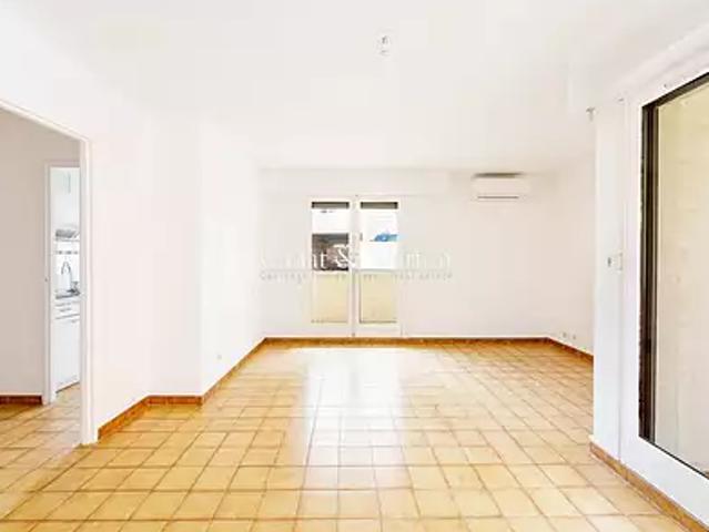 Saint Raphaël 83700 Achat / Vente appartement 2 pièces t2 cave