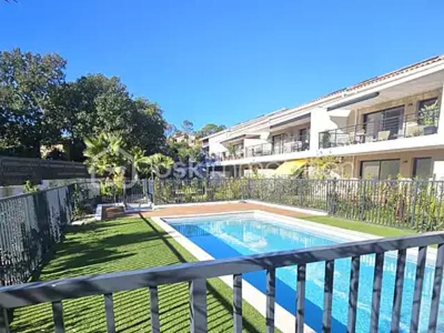 Saint Raphaël 83700 Achat / Vente appartement 2 pièces t2 piscine terrasse