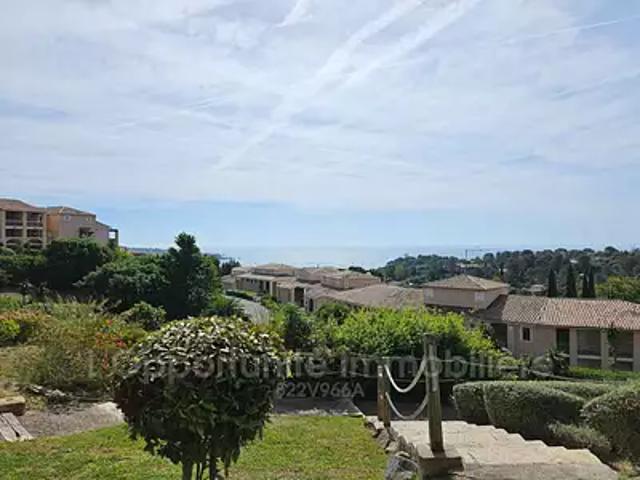 Saint Raphaël 83700 Achat / Vente appartement 2 pièces t2 piscine terrasse