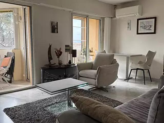 Saint Raphaël 83700 Achat / Vente appartement 2 pièces t2 terrasse cave