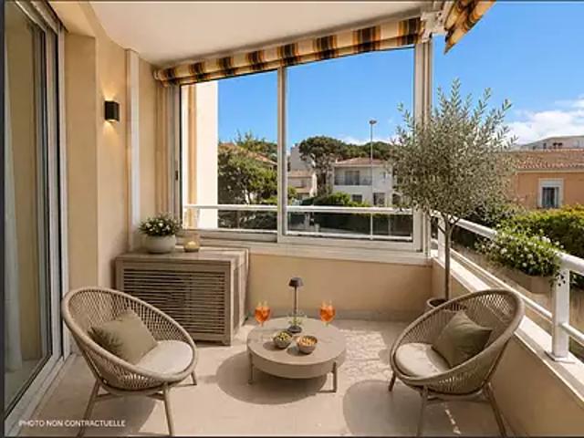 Saint Raphaël 83700 Achat / Vente appartement 2 pièces t2 terrasse cave