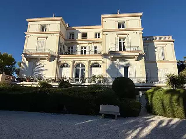 Saint Raphaël 83700 Achat / Vente appartement 3 pièces t3 au dernier étage