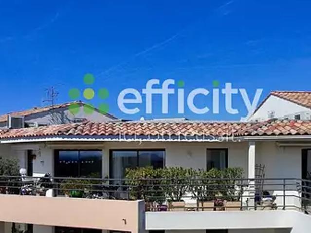 Saint Raphaël 83700 Achat / Vente appartement 3 pièces t3 au dernier étage piscine