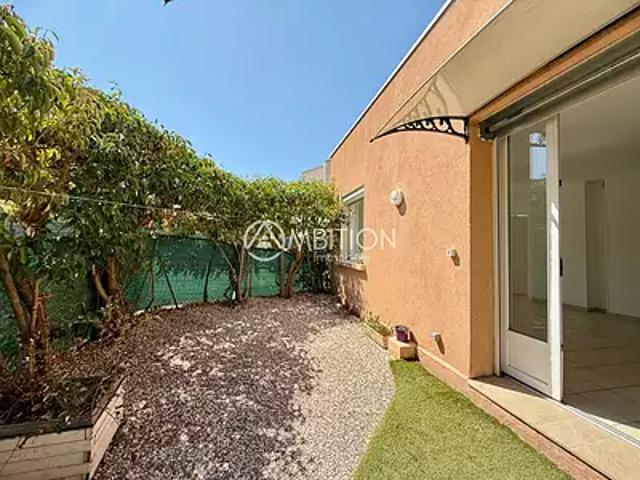 Saint Raphaël 83700 Achat / Vente appartement 3 pièces t3 au dernier étage terrasse