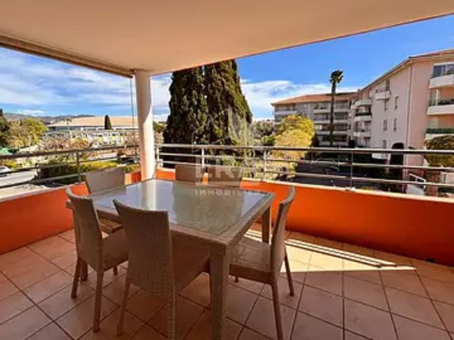 Saint Raphaël 83700 Achat / Vente appartement 3 pièces t3 piscine terrasse