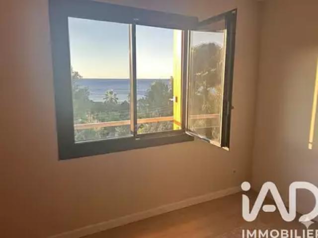 Saint Raphaël 83700 Achat / Vente appartement 4 pièces t4 au dernier étage parking