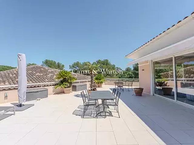 Saint Raphaël 83700 Achat / Vente appartement 4 pièces t4 au dernier étage terrasse