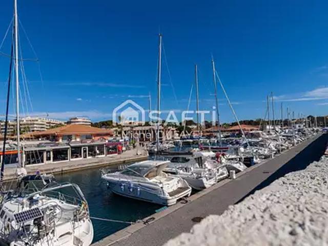 Saint Raphaël 83700 Achat / Vente divers