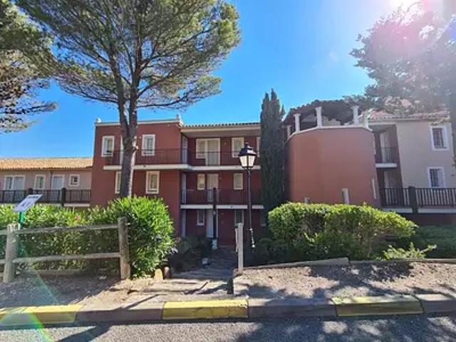 Saint Raphaël 83700 Location appartement 2 pièces t2 piscine