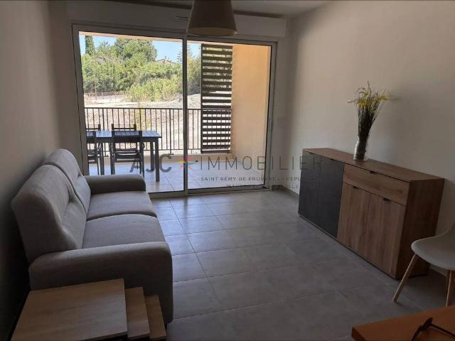 SAINT REMY APPARTEMENT T2 MEUBLÉ TERRASSE