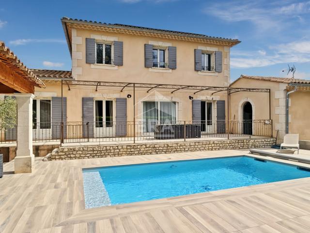 Saint Remy De Provence Maison 4 chambres avec piscine 120m² Saint Rémy de Provence