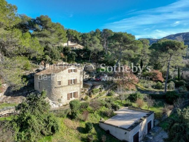Saint Rémy de Provence – Maison à rénover au pied des Alpilles