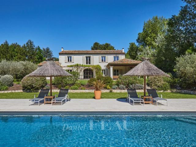 Saint Rémy de Provence Maison provençale proche centre vil. 268m² Saint Rémy de Provence