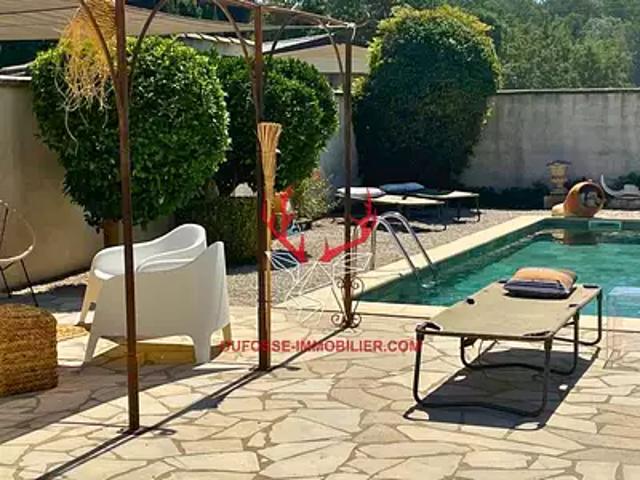 Saint Rémy de Provence 13210 Achat / Vente maison 5 pièces t5 au dernier étage piscine