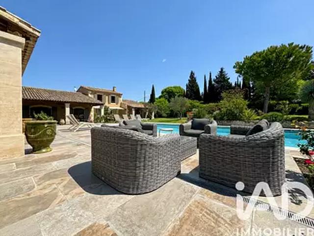 Saint Rémy de Provence 13210 Achat / Vente maison 6 pièces t6 parking