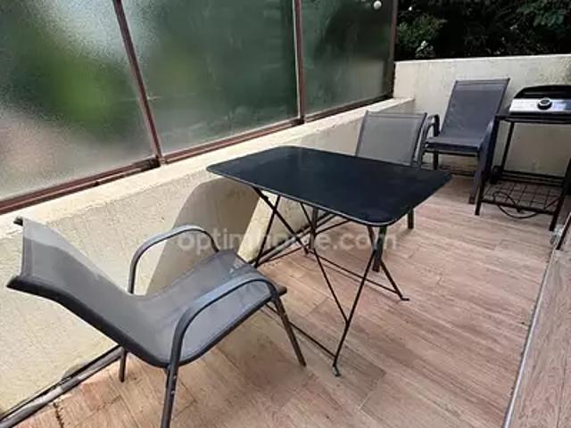 Saint Rémy de Provence 13210 Achat / Vente appartement 2 pièces t2 au dernier étage balcon