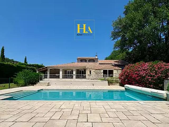 Saint Restitut 26130 Achat / Vente maison 7 pièces t7 au dernier étage piscine