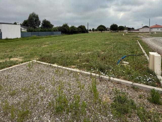 Saint Sardos Vente Terrain 82