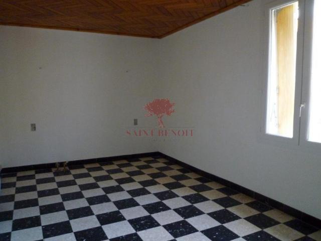 SAINT SATURNIN DE LUCIAN 34725 MAISON DE VILLAGE TYPE F3 AVEC COUR ET REMISE