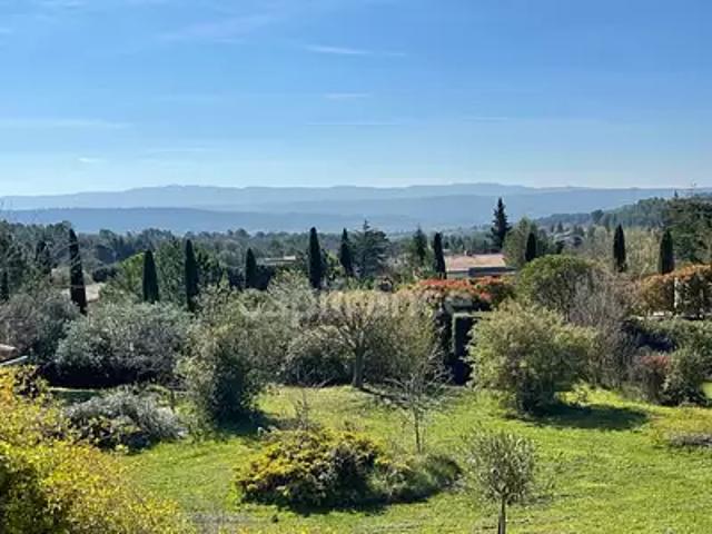 Saint Saturnin lès Apt 84490 Achat / Vente maison 10 pièces t10 jardin