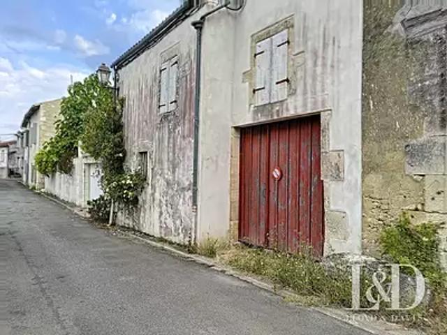 Saint Sauvant 17610 Achat / Vente parking