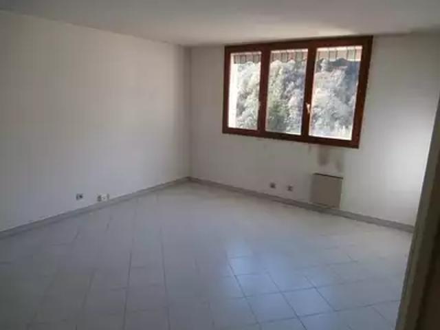 Saint Sauveur sur Tinée 06420 Achat / Vente divers 7 pièces