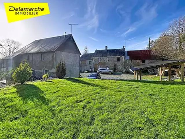 Saint Sauveur Villages 50200 Achat / Vente maison 11 pièces t11 au dernier étage cave