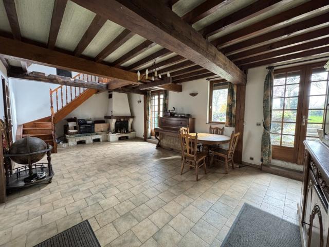SAINT SAUFLIEU, CHARMANTE MAISON AVEC JARDIN