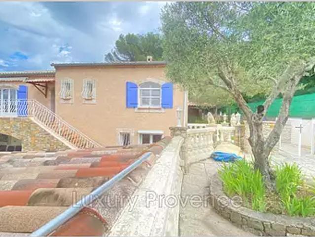 Saint Savournin 13119 Achat / Vente maison 7 pièces t7 piscine