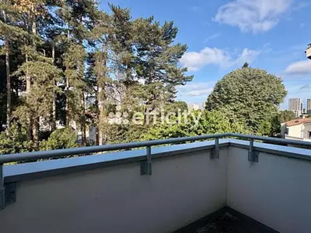 Nantes 44200 Achat / Vente appartement 3 pièces t3 au dernier étage terrasse