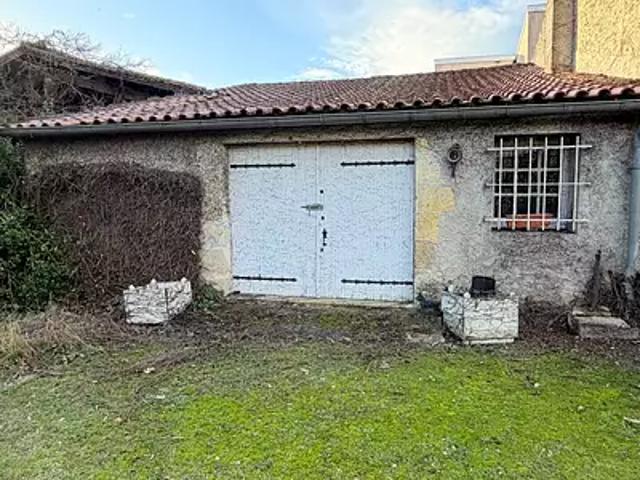 Saint Selve 33650 Achat / Vente maison 1 pièce t1 au dernier étage parking