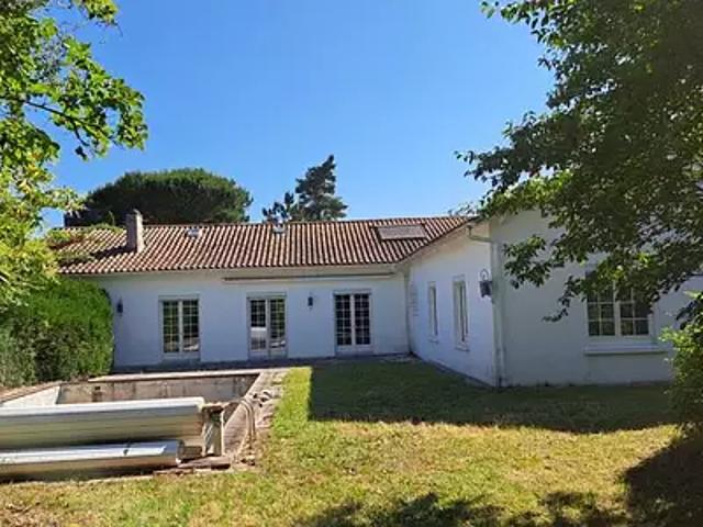Saint Seurin sur l'Isle 33660 Achat / Vente maison 7 pièces t7 au dernier étage