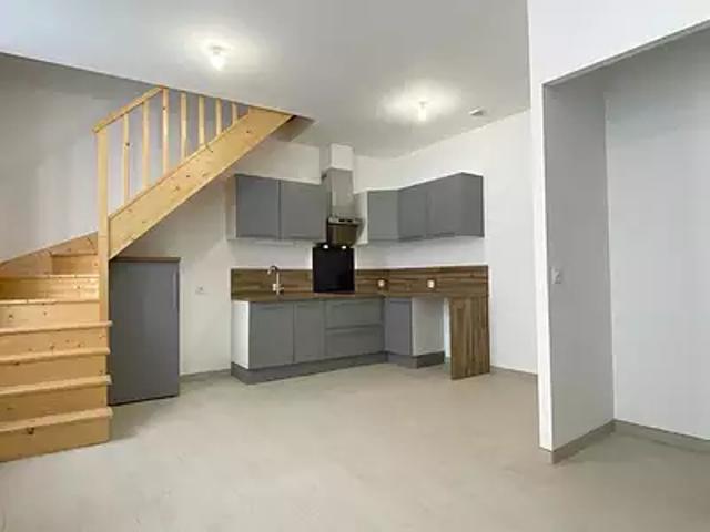 Saint Sever 40500 Location appartement 2 pièces t2 au dernier étage