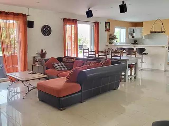 Saint Sever de Saintonge 17800 Achat / Vente maison 5 pièces t5 piscine terrasse