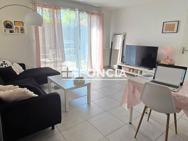 SAINT SIMON dans petite résidence Appartement T2 Jardin parking