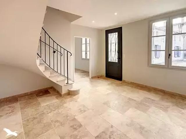 Saint Sulpice de Faleyrens 33330 Achat / Vente maison 8 pièces t8 au dernier étage parking